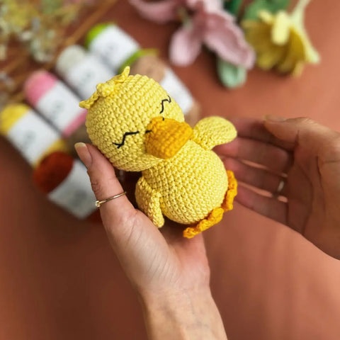 Knitty Critters - Pouch Pals - Danny Duckling